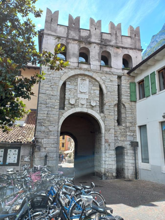 North Lake Riva Apartment, Steps From The Garda Lake Exterior foto