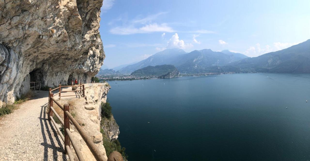 North Lake Riva Apartment, Steps From The Garda Lake Exterior foto