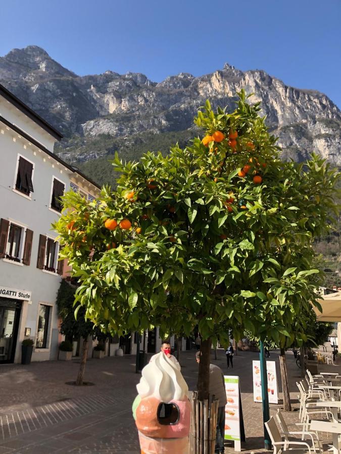 North Lake Riva Apartment, Steps From The Garda Lake Exterior foto