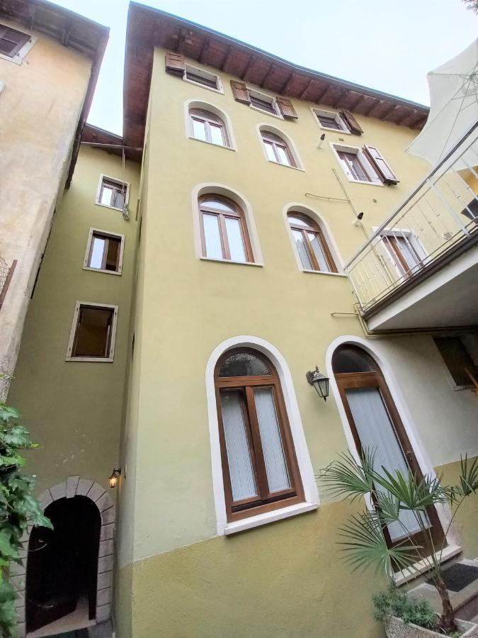 North Lake Riva Apartment, Steps From The Garda Lake Exterior foto